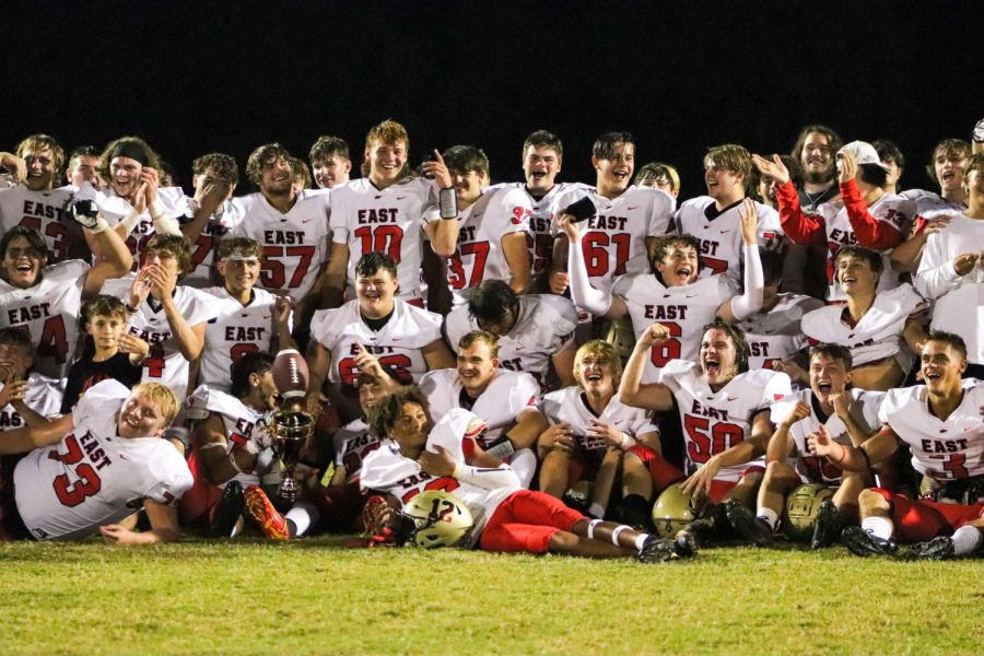 The team celebrates the winning of the Bullitt Cup. 