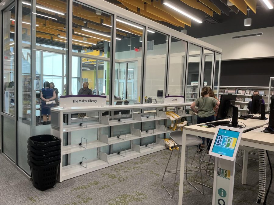 The teen section of Central Library includes both a maker space and computers. Central Library provides more resources than Ridgeway Memorial Library did. "“I think this means the world to Bullitt County and Shepherdsville because they were in dire need of a new facility,” Becky Sharp said.