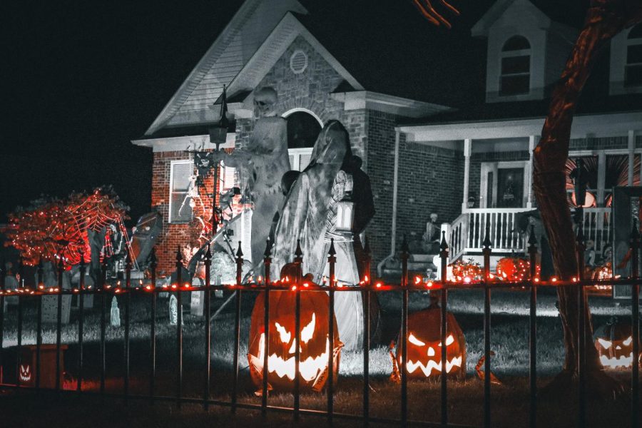 Ron and Sharon Passmore’s countless decorations sit in their yard for everyone to enjoy. The display had been added to over the years to create what is now a neighborhood attraction. “I think the community is just coming to enjoy it, if we dont do it, they’re gonna wonder where it’s at,” Sharon Passmore said. 