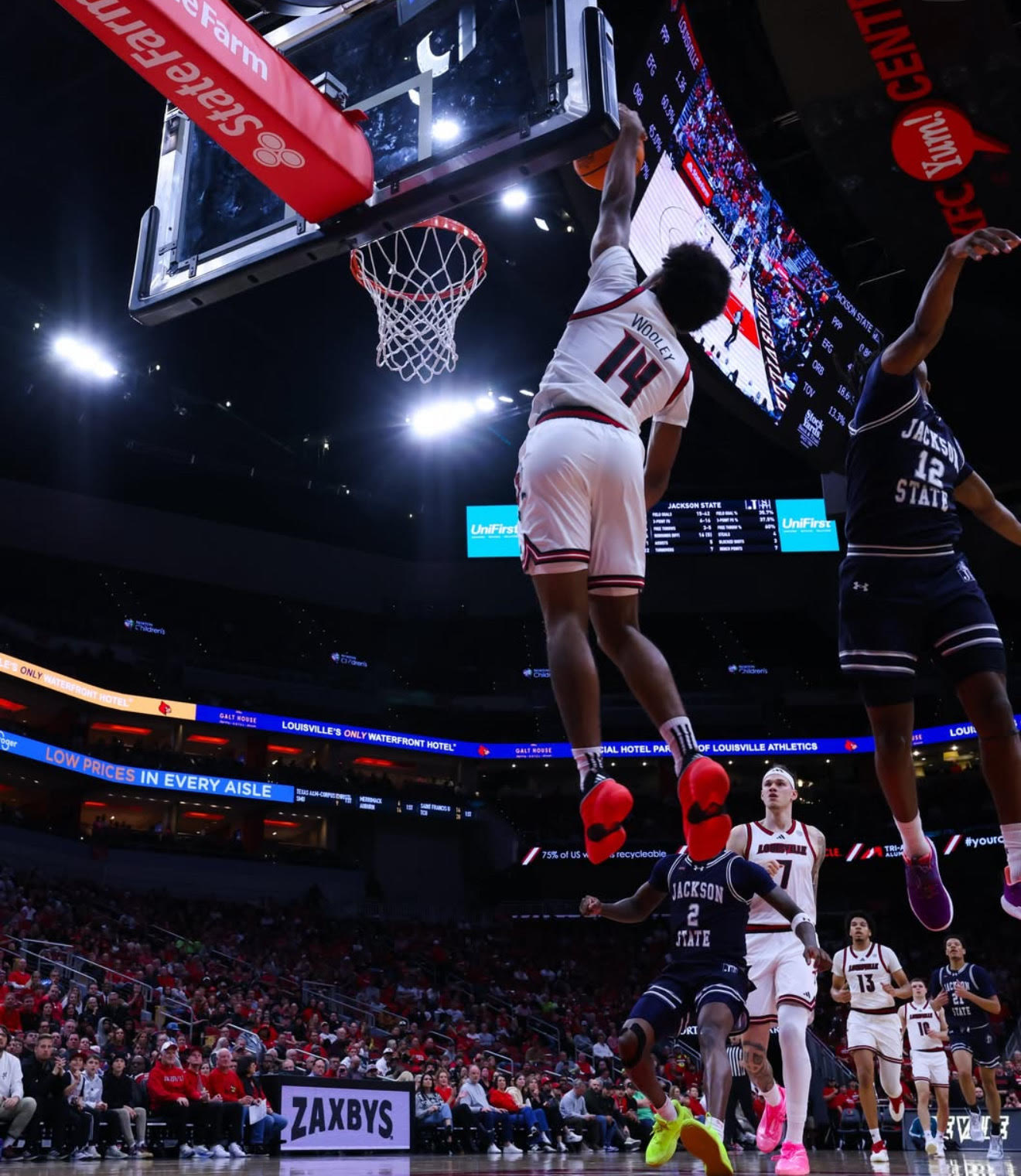 Last season, Louisville Basketball was automatically inserted back into the conversation as one of the elite programs in the entire hoops game, with Pat Kelsey leading the way. With immense momentum and generational talent for both offense and defense, this squad is proving that they’re a strong force to be reckoned with. "We're just worried about the next drill, the next practice," Kelsey said at ACC Tipoff on Oct. 8. "I know you get bored hearing me say it, but just like we said all of last year, we're just trying to stay where our feet were planted, put blinders on, look down, and try to have excellence in the process." Image taken via Louisville Basketball.